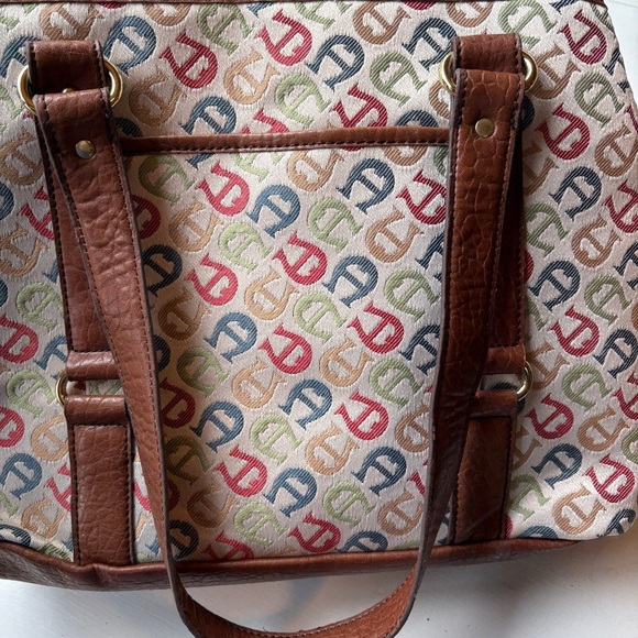 90s Vintage Leather Tapestry Tote Bag - Picture 5 of 12